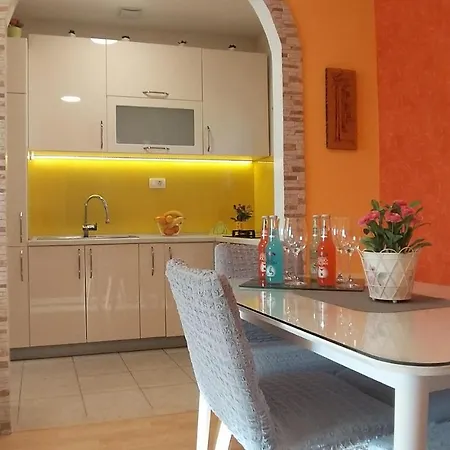 Holiday home Three-bedroom Holiday In Gornje *