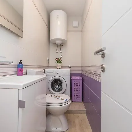 Three-bedroom Holiday In Gornje Planjane