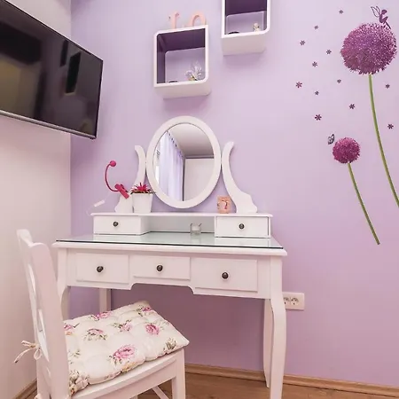 Three-bedroom Holiday In Gornje *